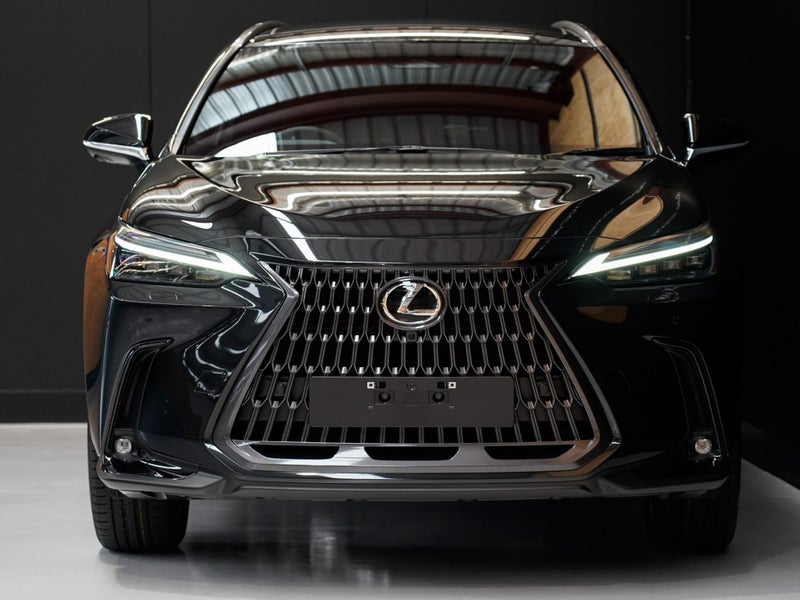 2025 Lexus NX 350h Limited 2.5P HEV ECVT AWD image 3