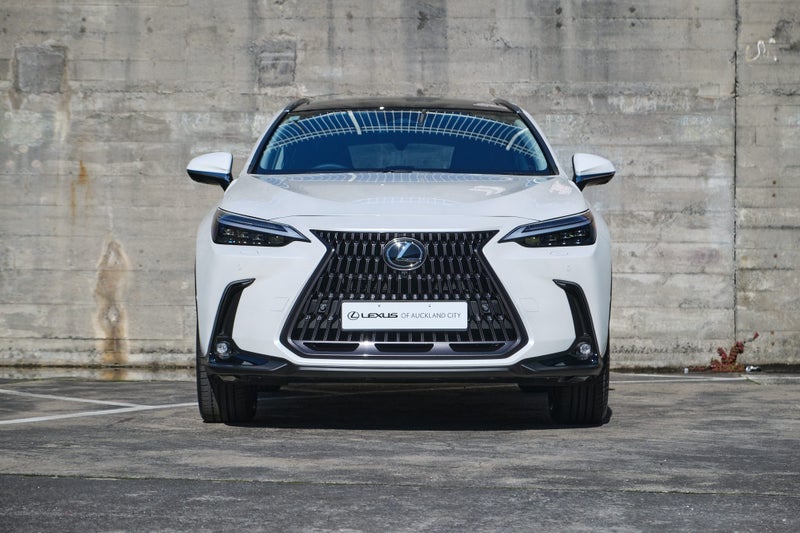 2025 Lexus NX 350h Limited 2.5P HEV ECVT AWD SU... image 2