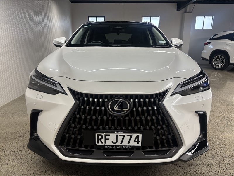 2025 Lexus NX 350h Limited 2.5P HEV ECVT AWD SU... image 2