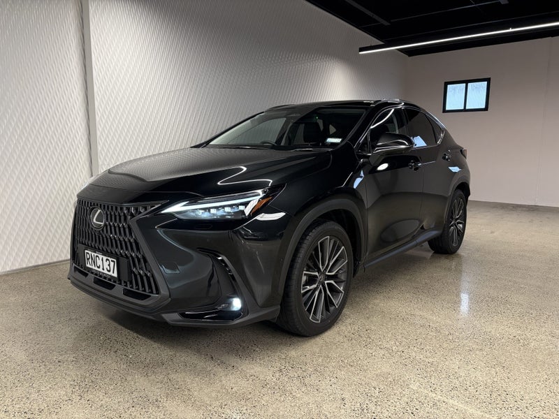 2025 Lexus NX 350h Limited 2.5P HEV ECVT AWD SU... image 3