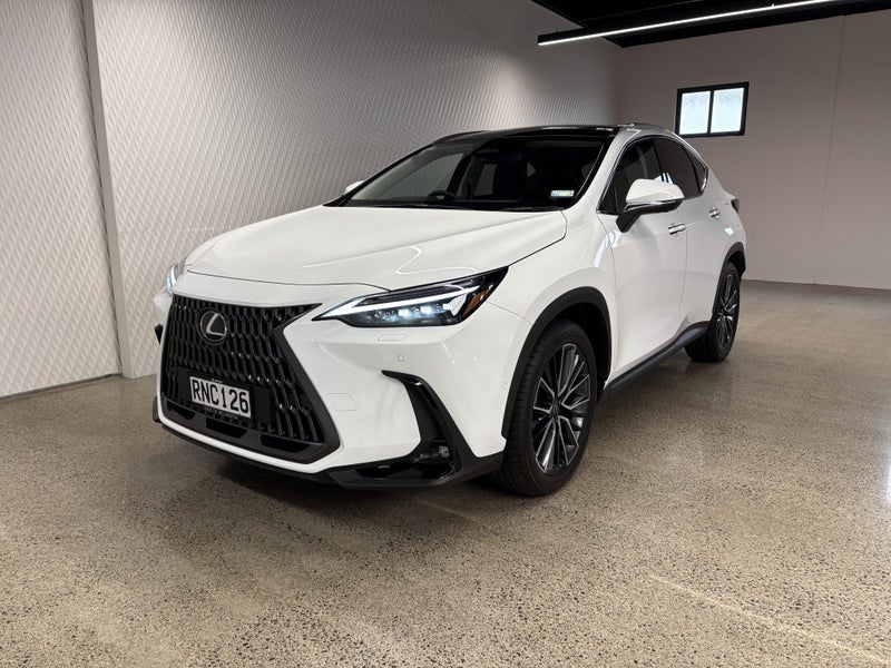 2025 Lexus NX 350h Limited 2.5P HEV ECVT AWD SU... image 3