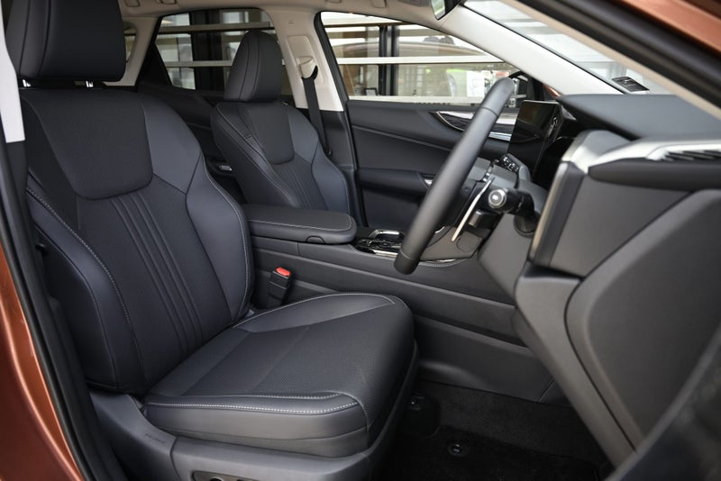 2025 Lexus NX 350h Premium 2.5L 179kW Hybrid FWD image 2