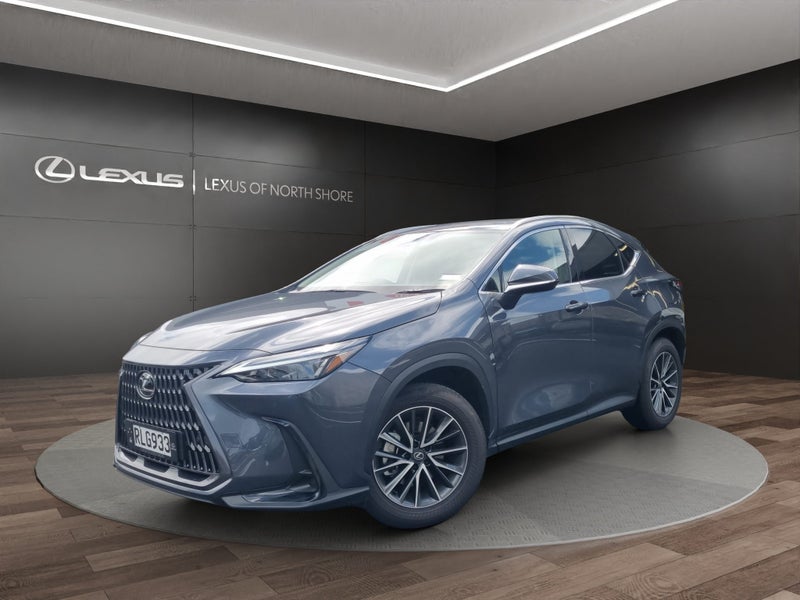 2025 Lexus NX 350h Premium 2.5L Hybdrid FWD SUV image 3