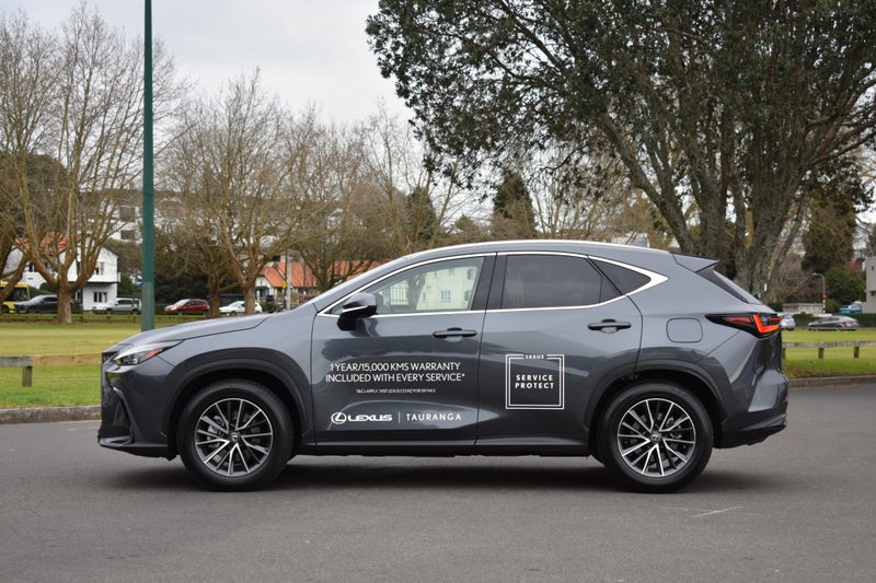 2025 Lexus NX 350h Premium 2.5P HEV ECVT FWD SUV image 3