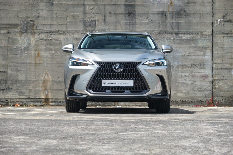 2025 Lexus NX 350h Premium image 4