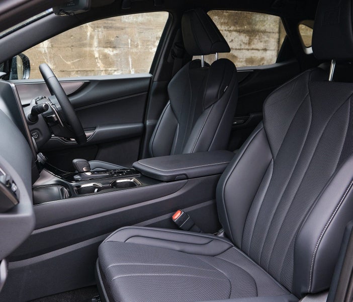 2025 Lexus NX 450h+ F Sport image 2