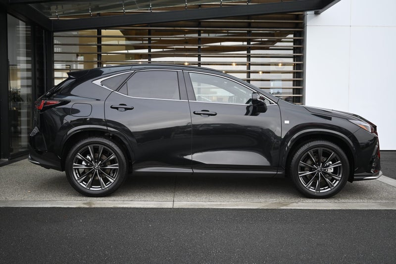 2025 Lexus NX 450h+ F Sport 2.5P PHEV AWD image 2