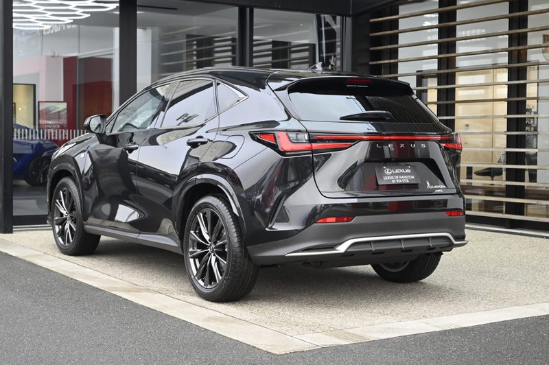 2025 Lexus NX 450h+ F Sport 2.5P PHEV AWD image 5