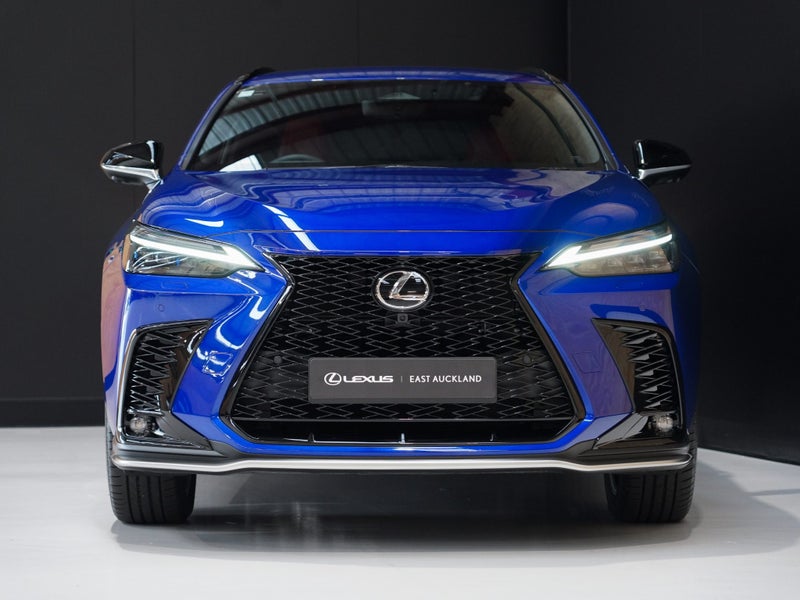 2025 Lexus NX 450h+ F Sport 2.5P PHEV ECVT AWD image 4