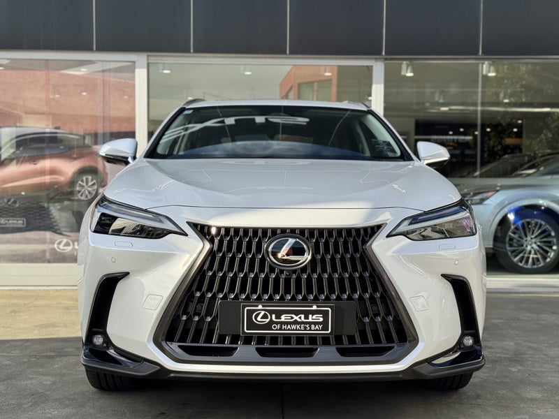 2025 Lexus NX 450h+ Limited 2.5L AWD Plug in Hy... image 2