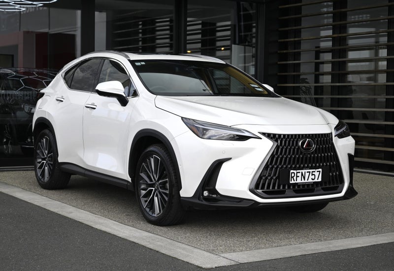 2025 Lexus NX 450h+ Limited 2.5P Plug-in Hybrid... image 1