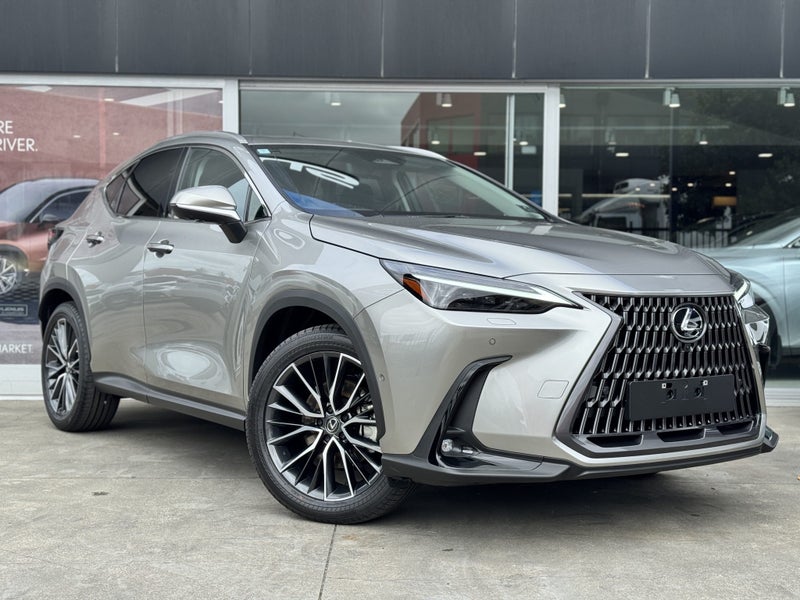 2025 Lexus NX 450h+ Limited AWD Plug in Hybrid image 1