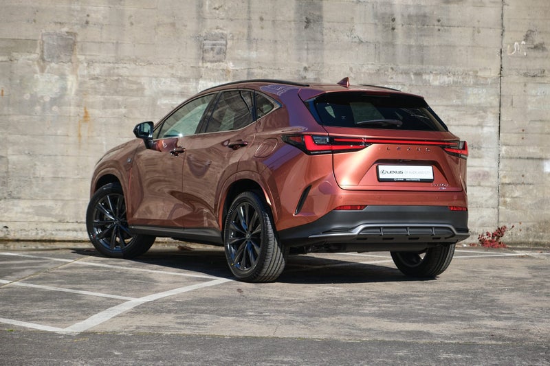 2025 Lexus NX 450h+ NX 450h+ F Sport AWD image 5