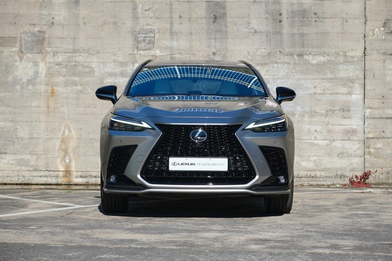 2025 Lexus NX 450h+ NX 450h+ F Sport PHEV AWD image 2