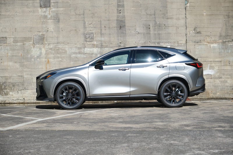 2025 Lexus NX 450h+ NX 450h+ F Sport PHEV AWD image 3