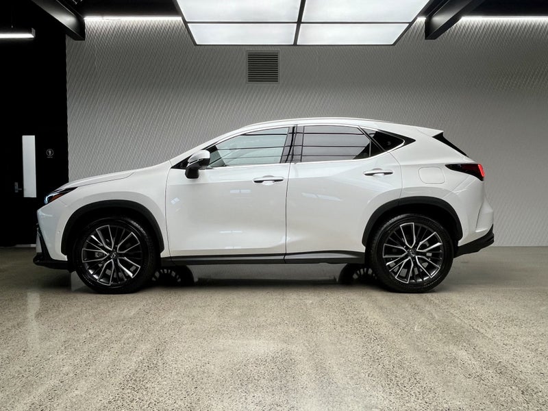 2025 Lexus NX 450h+ NX 450h+ Limited 2.5P PHEV... image 2
