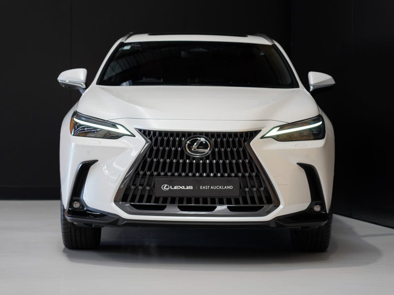 2025 Lexus NX 450h+ NX 450h+ Limited 2.5P PHEV... image 5