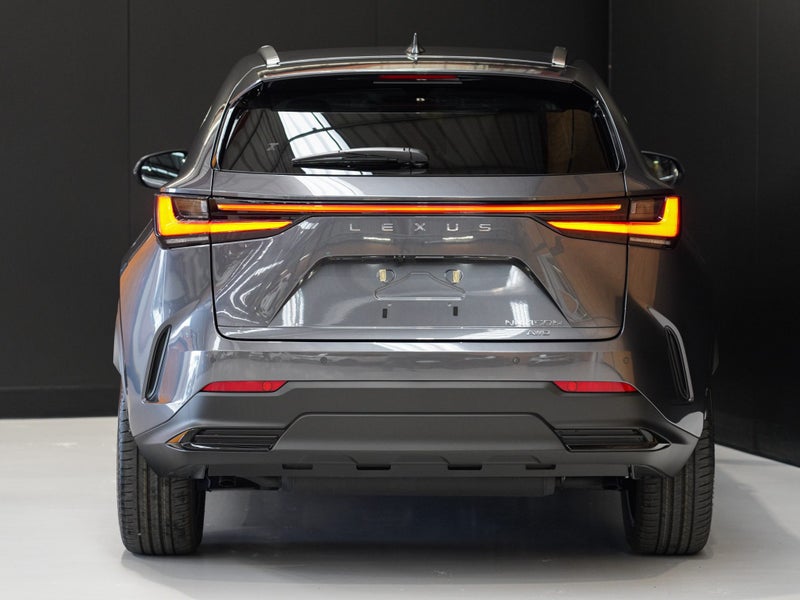 2025 Lexus NX 450h+ NX 450h+ Limited 2.5P PHEV... image 5