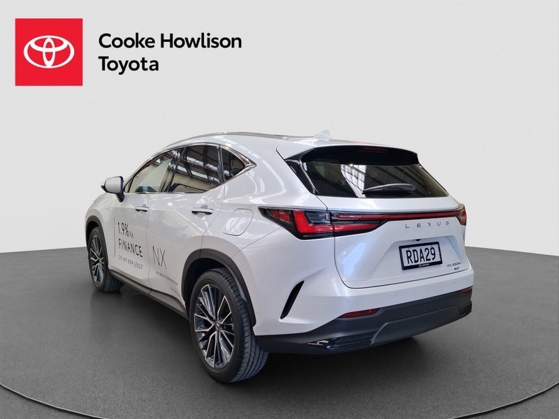 2025 Lexus NX 450h+ NX 450h+ Limited image 4