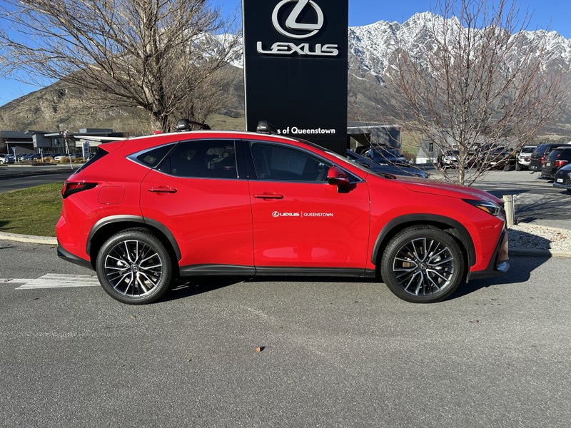 2025 Lexus NX 450h+ NX 450H+ Limited Phev image 2