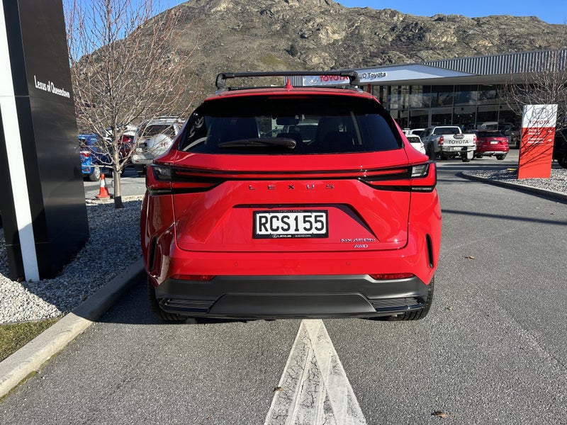 2025 Lexus NX 450h+ NX 450H+ Limited Phev image 3