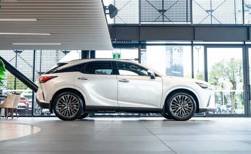2025 Lexus RX 350h Limited 2.5L Hybrid Petrol 4... image 2