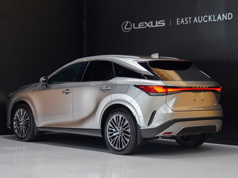 2025 Lexus RX 350h Limited 2.5P HEV CVT AWD image 3