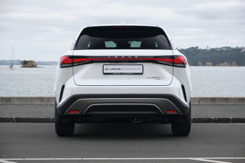 2025 Lexus RX 350h Limited 2.5P HEV CVT AWD SUV... image 5