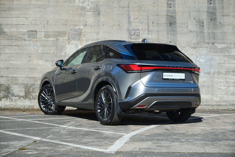 2025 Lexus RX 350h Limited AWD image 4