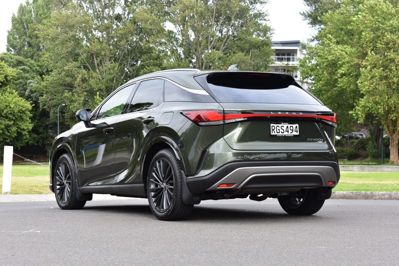 2025 Lexus RX 450h+ Limited 2.5P PHEV AWD SUV image 2
