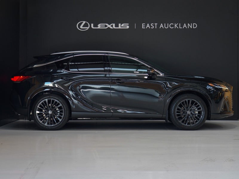 2025 Lexus RX 450h+ Limited 2.5P PHEV ECVT AWD... image 3