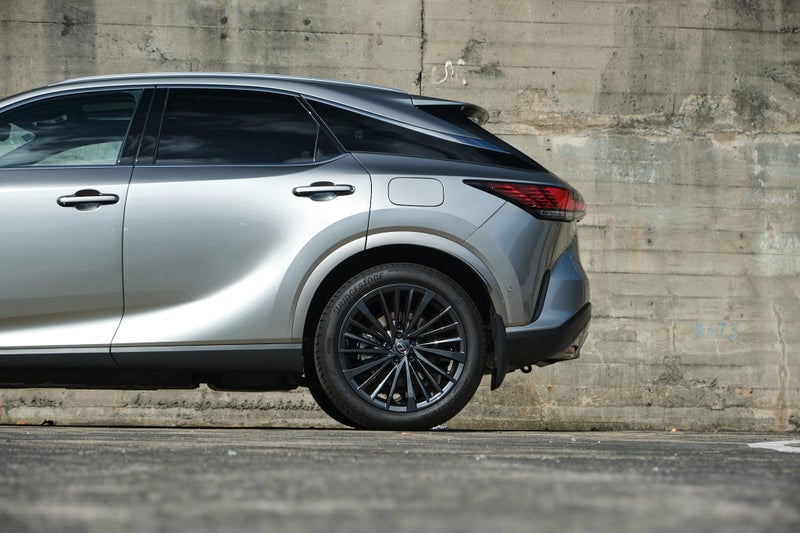 2025 Lexus RX 450h+ Limited image 4