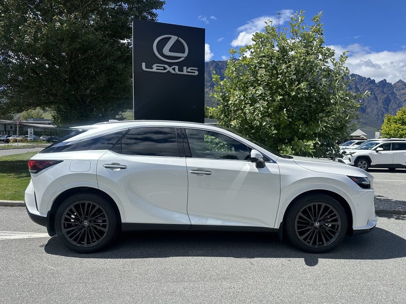 2025 Lexus RX 450h+ Limited AWD image 5