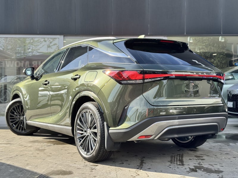 2025 Lexus RX 450h+ Limited AWD - Plug in Hybrid image 5
