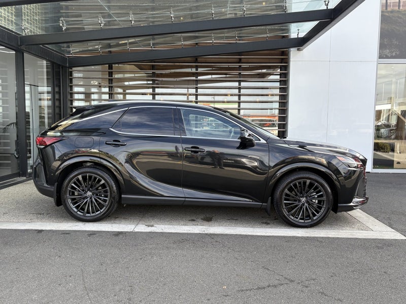2025 Lexus RX 450h+ Limited PHEV AWD image 4