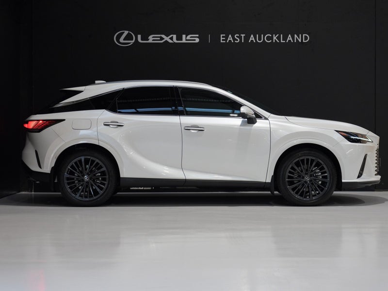 2025 Lexus RX 450h+ RX 450h+ Limited 2.5P PHEV... image 4