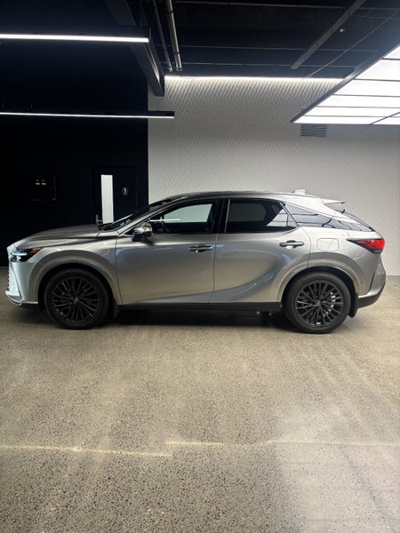 2025 Lexus RX 450h+ RX 450h+ Limited 2.5P PHEV... image 3