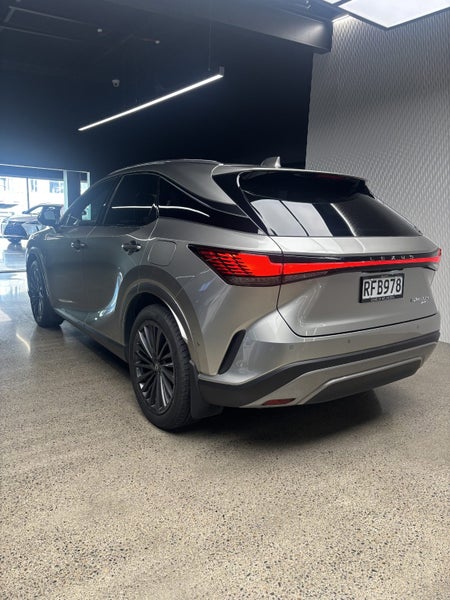 2025 Lexus RX 450h+ RX 450h+ Limited 2.5P PHEV... image 4