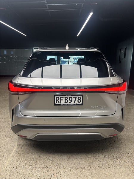 2025 Lexus RX 450h+ RX 450h+ Limited 2.5P PHEV... image 5