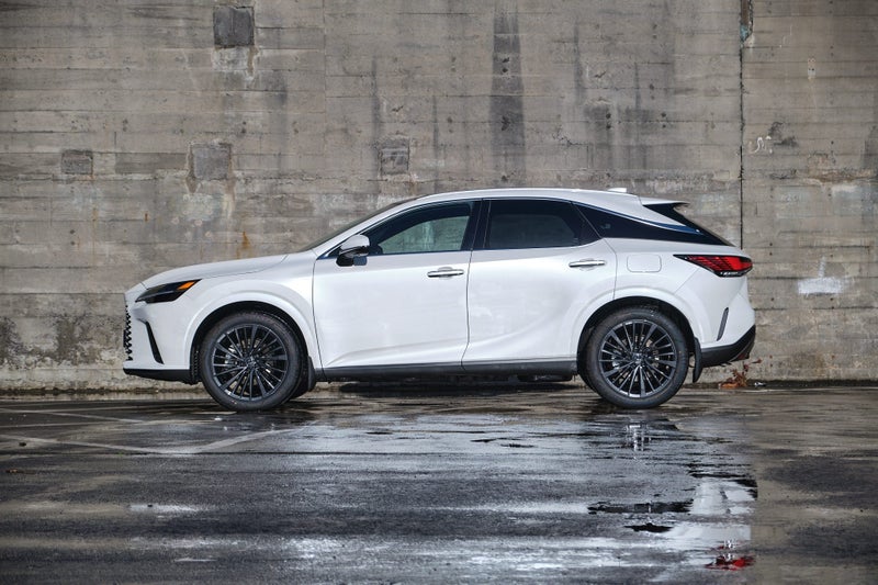 2025 Lexus RX 450h+ RX 450h+ Limited 2.5P PHEV... image 3