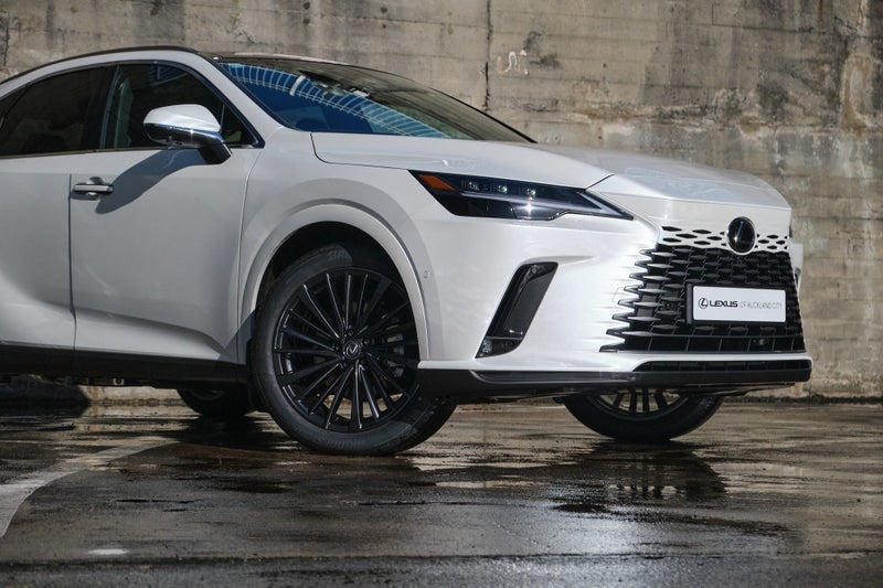 2025 Lexus RX 450h+ RX 450h+ Limited 2.5P PHEV... image 5