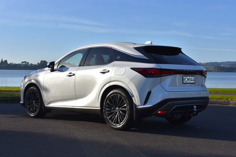 2025 Lexus RX 450h+ RX 450H+ Limited Phev image 4