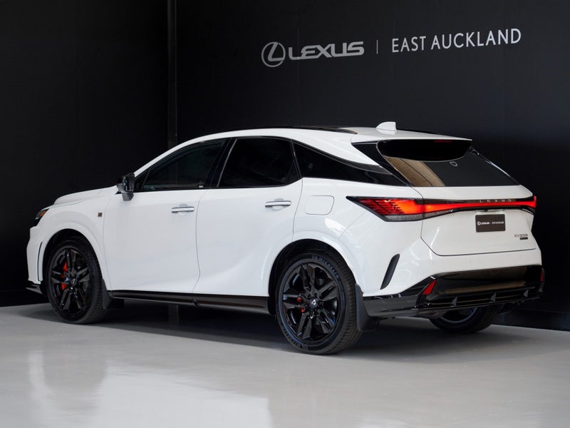 2025 Lexus RX 500h Black Line 2.4PT 1MHEV 6AT AWD image 2
