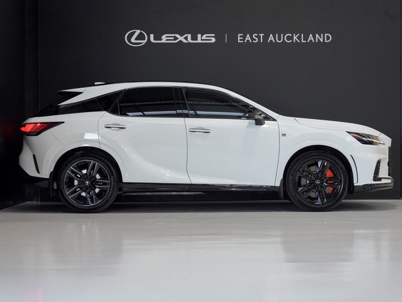 2025 Lexus RX 500h Black Line 2.4PT 1MHEV 6AT AWD image 3