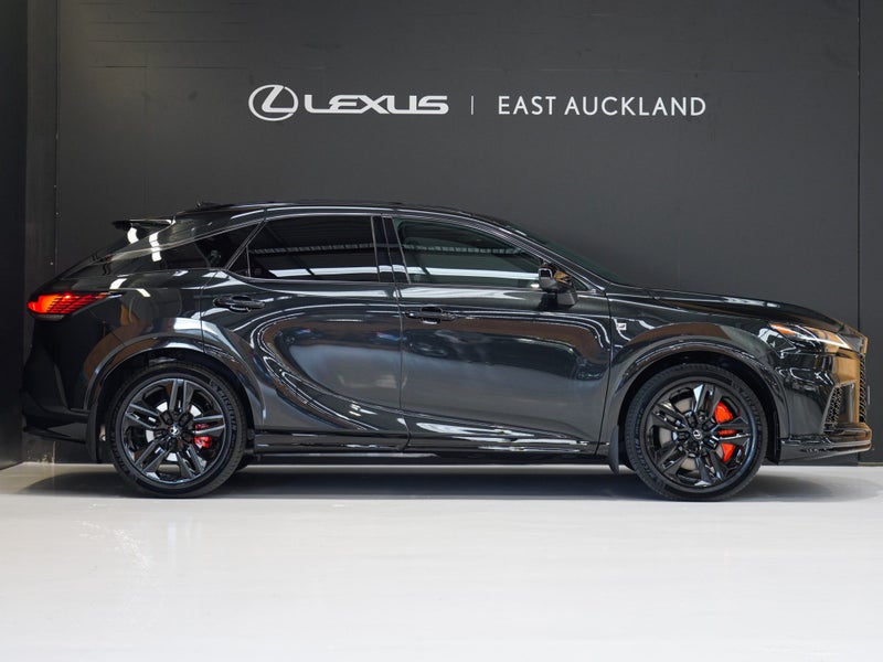 2025 Lexus RX 500h Black Line 2.4PT 1MHEV 6AT AWD image 3