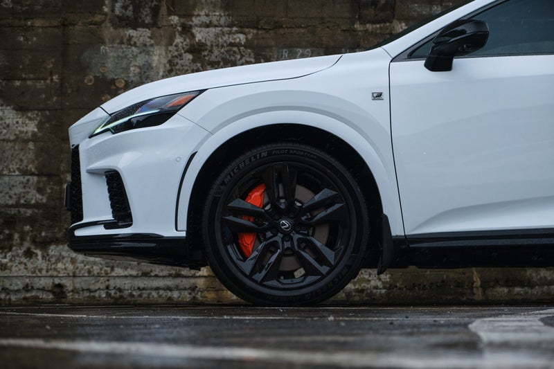 2025 Lexus RX 500h Black Line Edition image 4