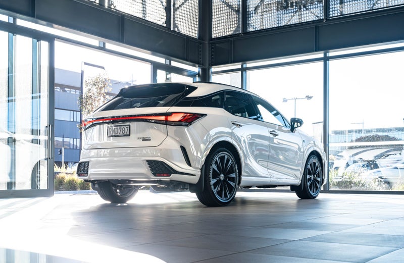2025 Lexus RX 500h F Sport 2.4L Hybrid Petrol T... image 3