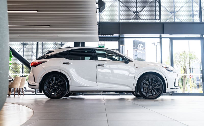 2025 Lexus RX 500h F Sport 2.4L Hybrid Petrol T... image 2
