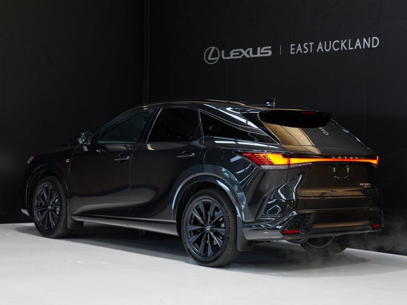 2025 Lexus RX 500h F Sport 2.4PT 1MHEV 6AT AWD image 3