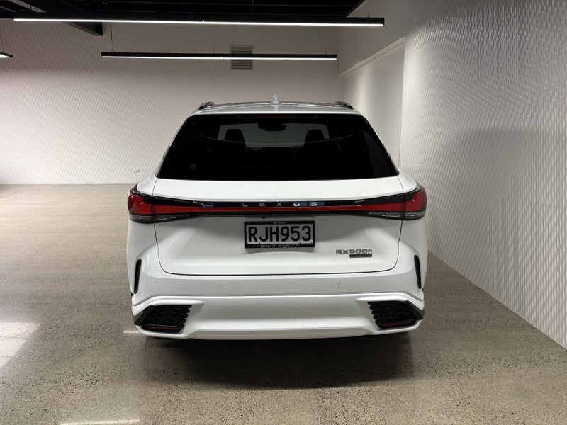 2025 Lexus RX 500h F Sport 2.4PT 1MHEV 6AT AWD... image 5